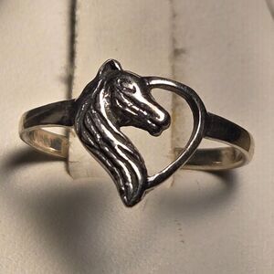 Heart horse Vintage Sterling Silver Ring Sz 6